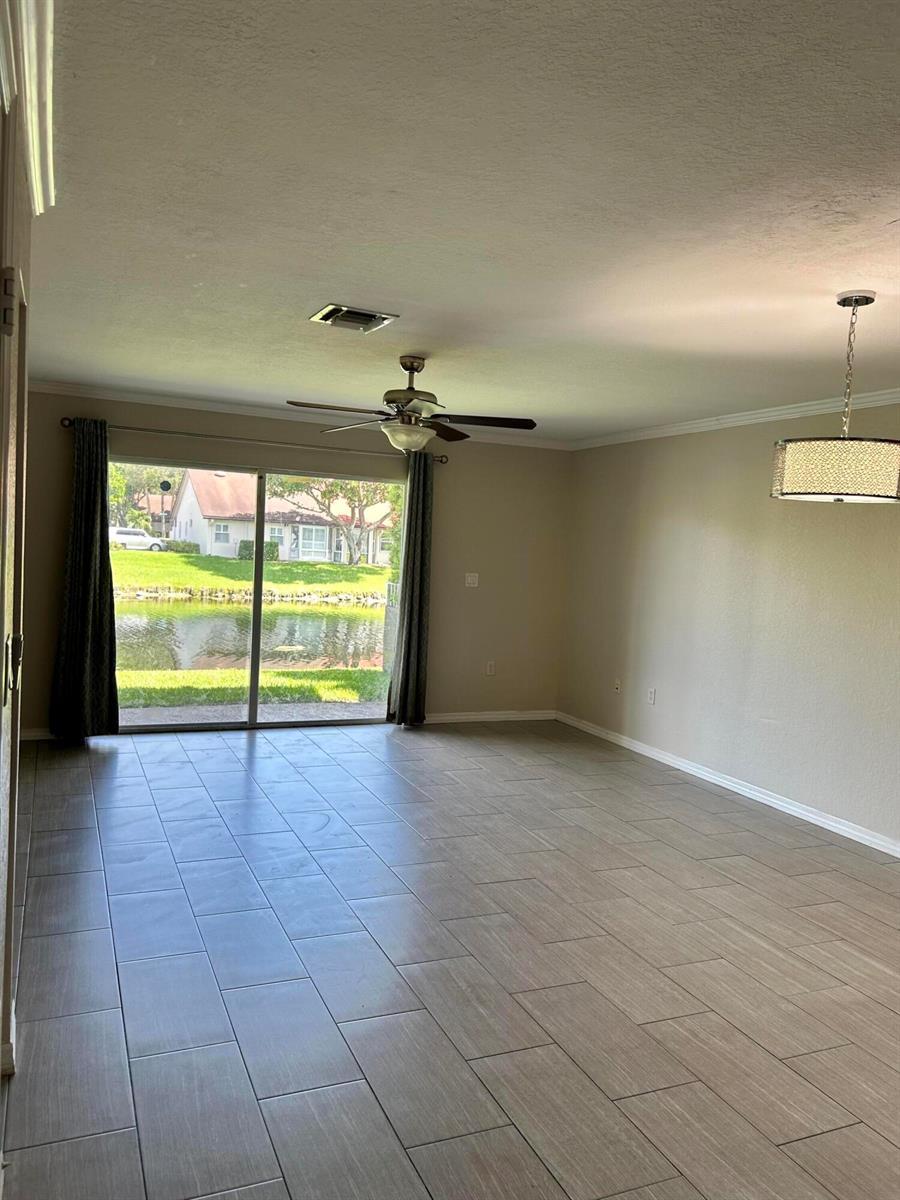Listing photo 7 for 9115 Chambers Street, Tamarac, FL, 33321