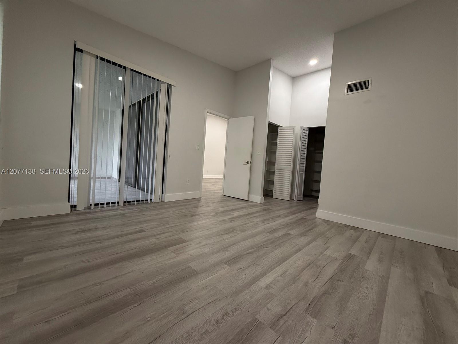 Listing photo 15 for 40 NW 76th ave Unit#205-1, Plantation, FL, 33324