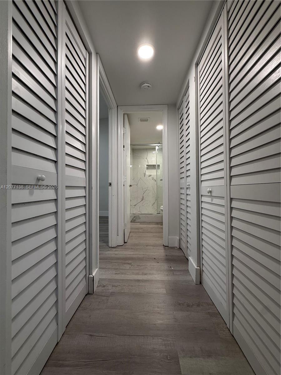 Listing photo 7 for 40 NW 76th ave Unit#205-1, Plantation, FL, 33324