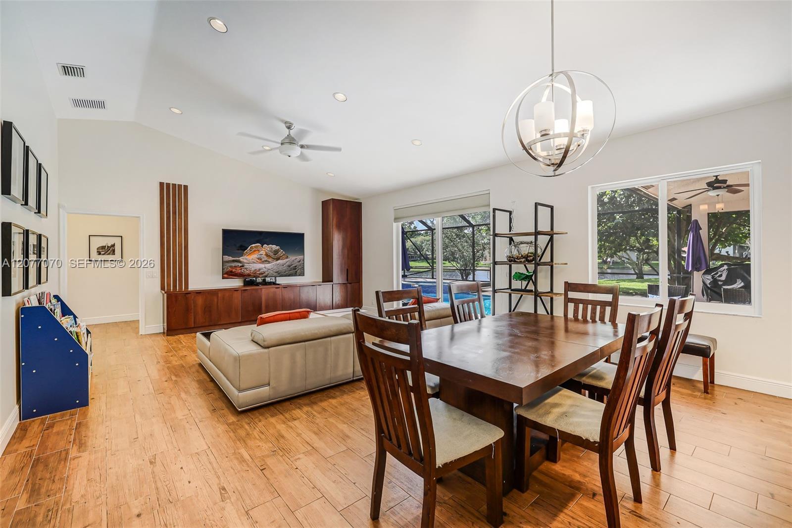 Listing photo 15 for 1928 Water Ridge Dr, Weston, FL, 33326