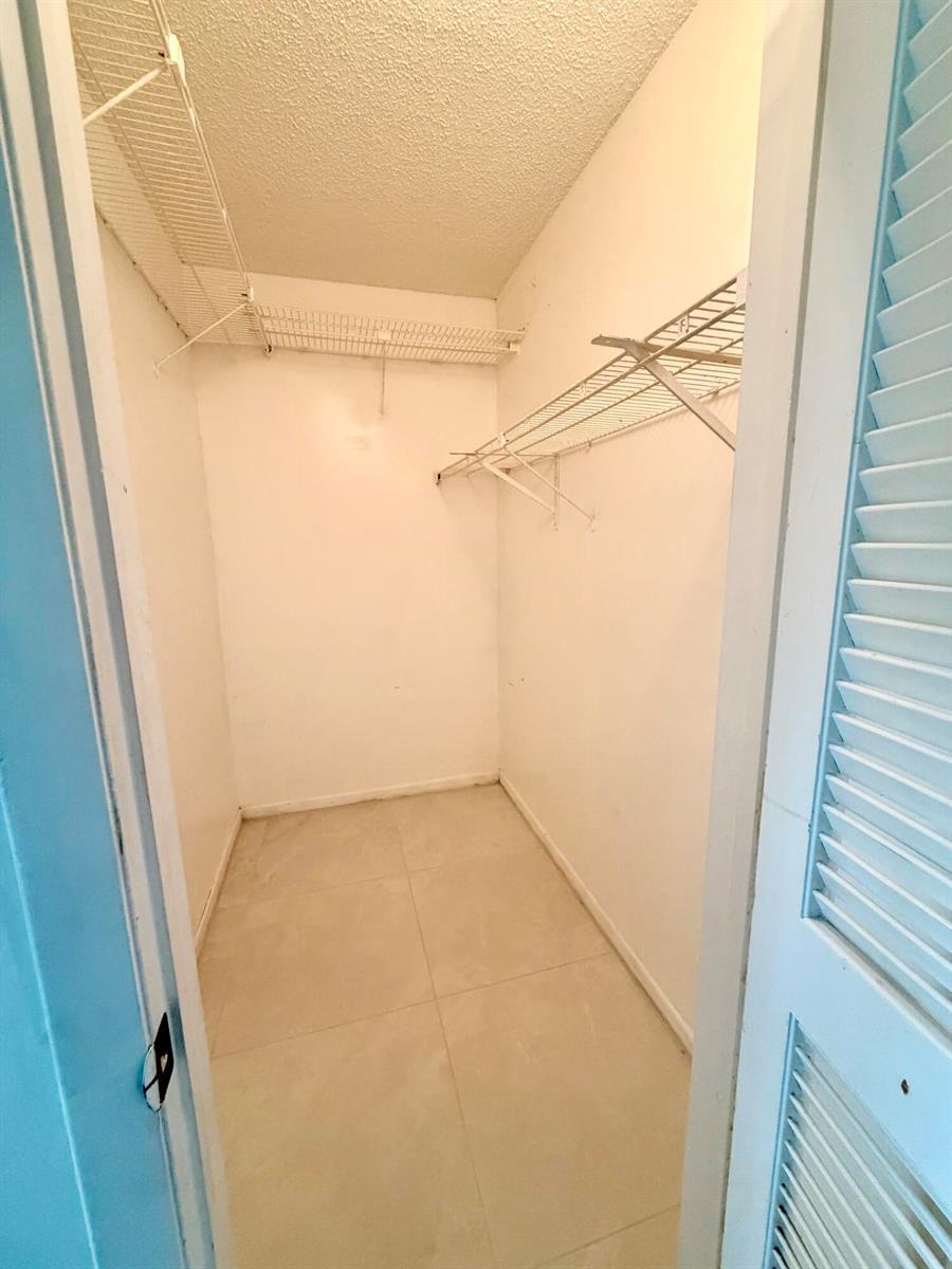 Listing photo 11 for 4159 NW 90th Avenue Unit#204, Coral Springs, FL, 33065