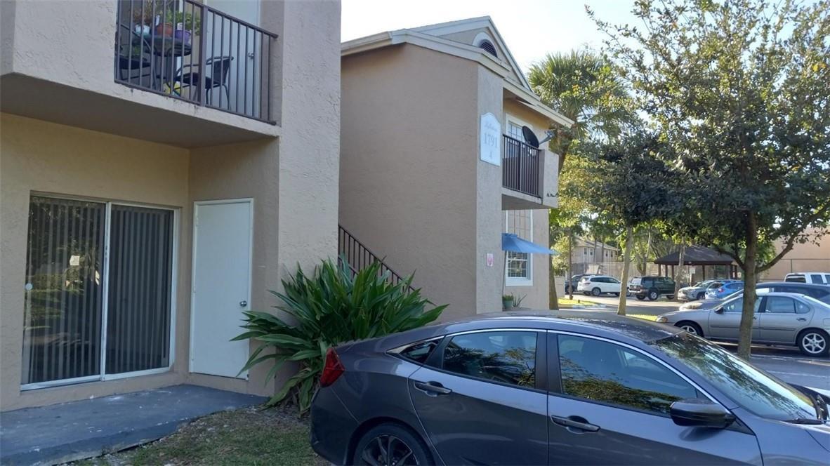 Listing photo 1 for 1791 NW 96TH Terrace Unit#4E, Pembroke Pines, FL, 33024