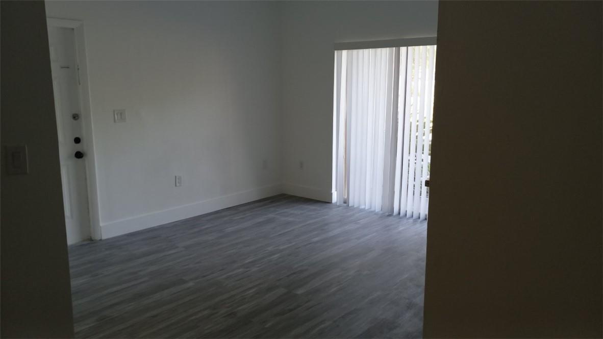 Listing photo 7 for 1791 NW 96TH Terrace Unit#4E, Pembroke Pines, FL, 33024