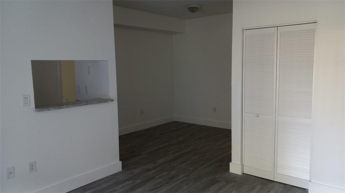 Listing photo 8 for 1791 NW 96TH Terrace Unit#4E, Pembroke Pines, FL, 33024