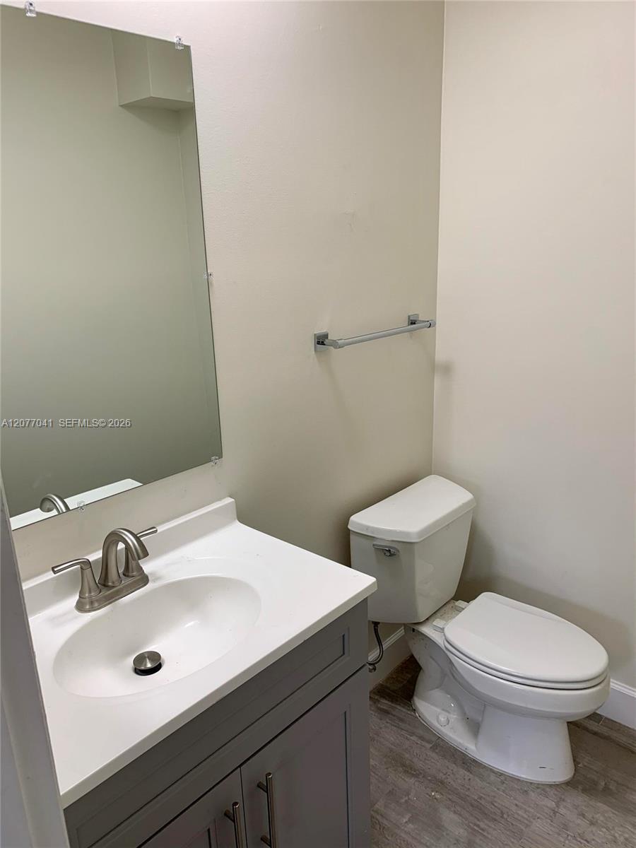Listing photo 8 for 2051 NW 81st Ave Unit#528, Pembroke Pines, FL, 33024