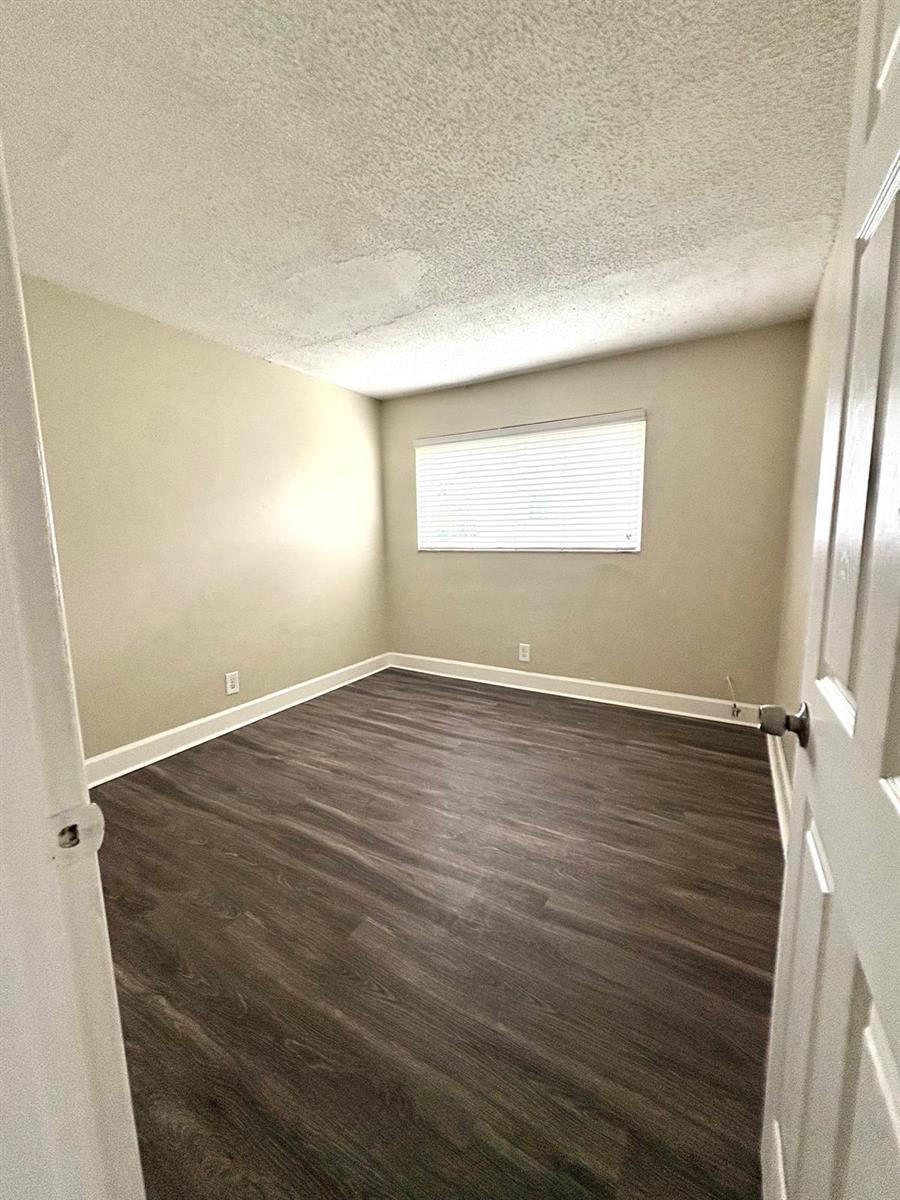 Listing photo 5 for 5901 NW 17TH Place Unit#204, Sunrise, FL, 33313