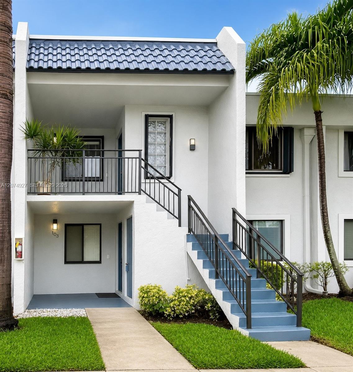 Listing photo 1 for 16511 Blatt Blvd Unit#103, Weston, FL, 33326
