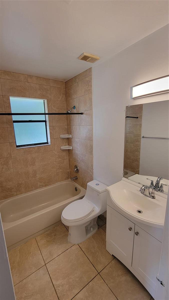 Listing photo 11 for 11443 Royal Palm Boulevard, Coral Springs, FL, 33065