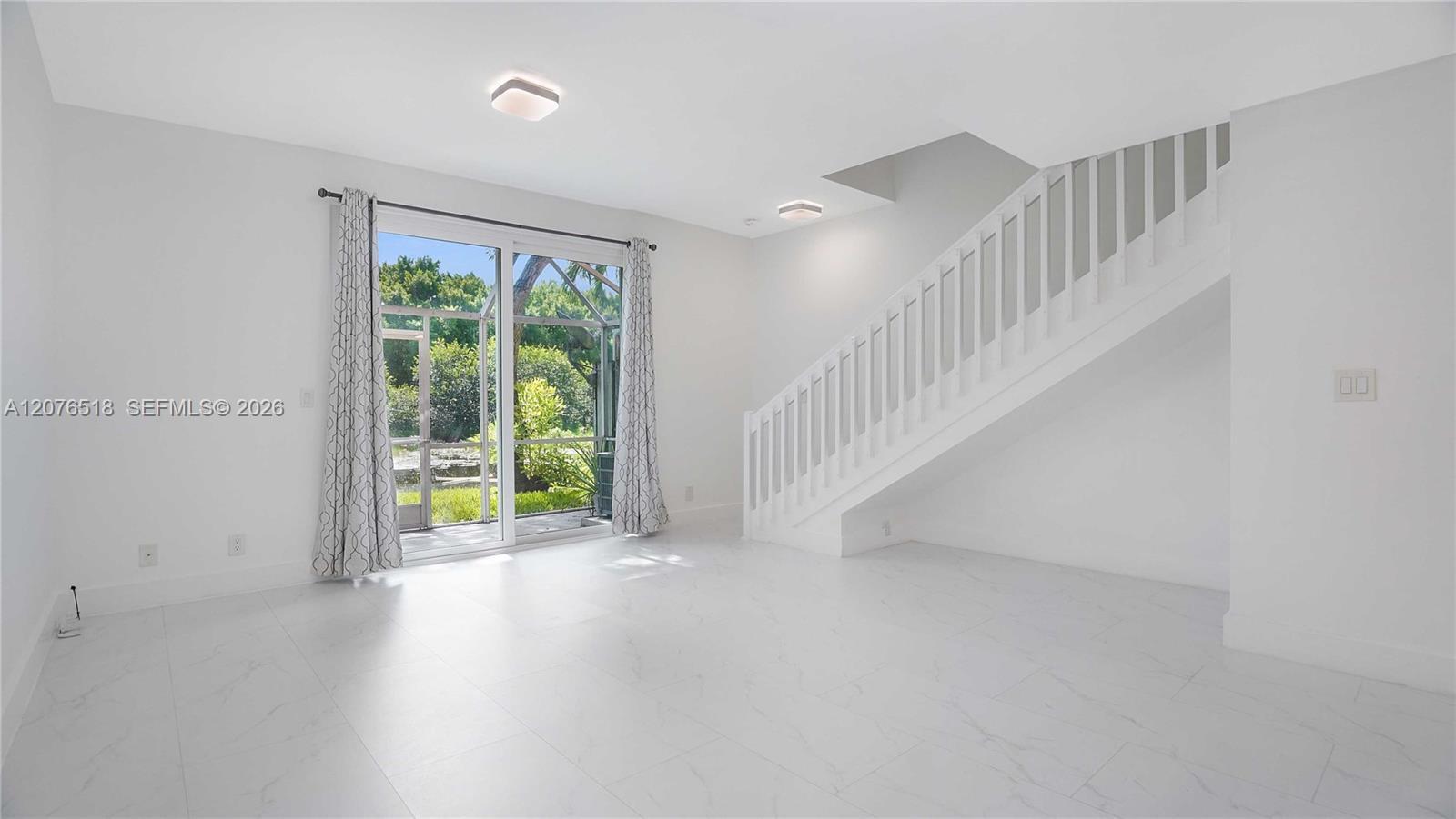 Listing photo 4 for 1492 Veracruz Ln Unit#4-4, Weston, FL, 33327