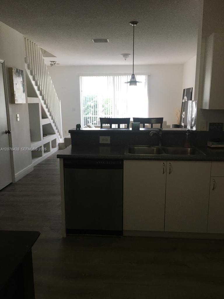 Listing photo 9 for 3870 San Simeon Cir Unit#0, Weston, FL, 33331