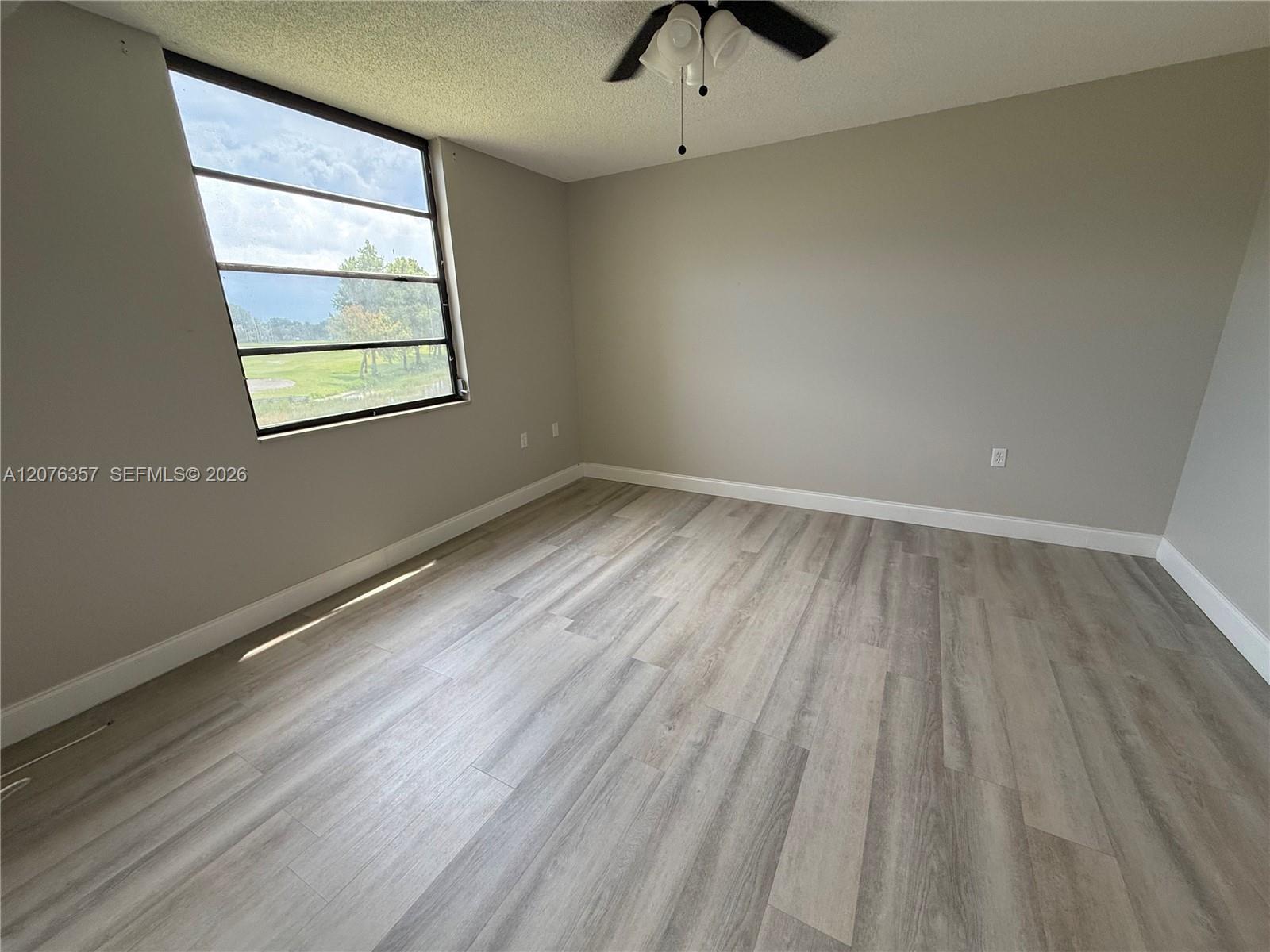 Listing photo 13 for 1520 Whitehall Dr Unit#206, Davie, FL, 33324