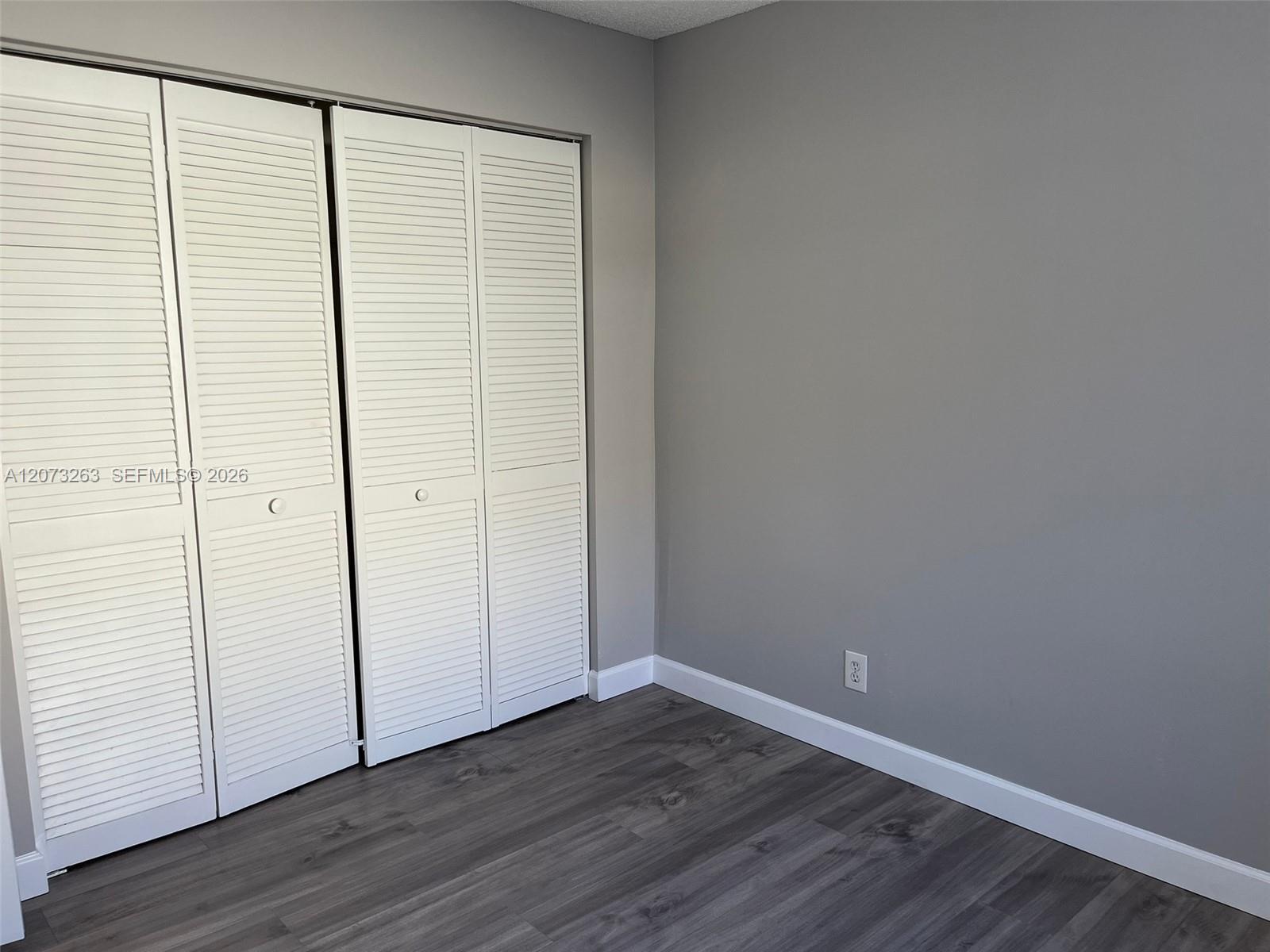 Listing photo 12 for 1542 Presidio Dr Unit#1542, Weston, FL, 33327