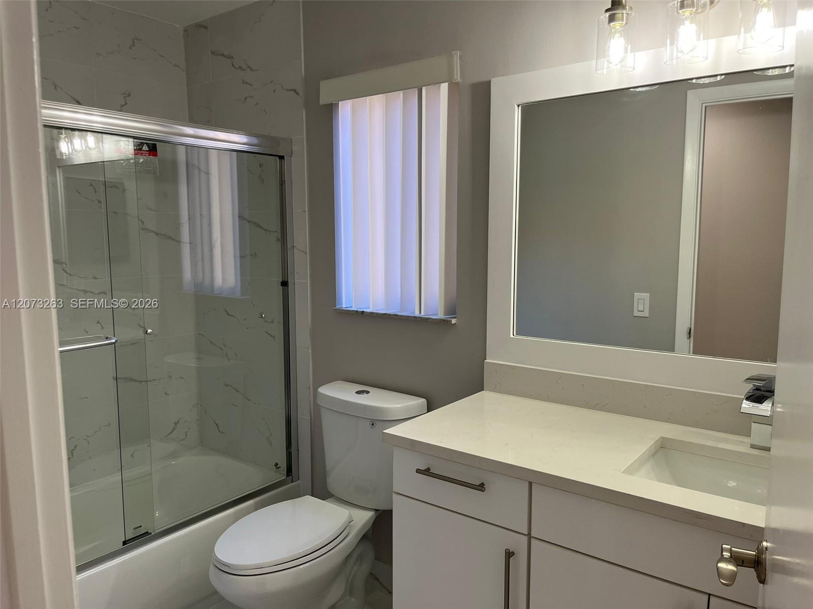 Listing photo 13 for 1542 Presidio Dr Unit#1542, Weston, FL, 33327