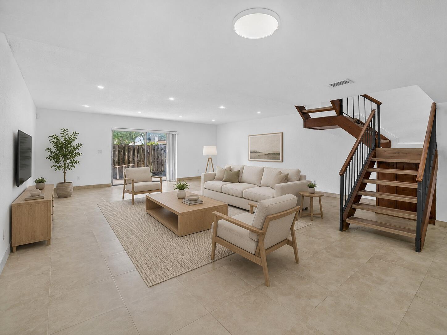 Listing photo 6 for 11556 NW 1ST Street, Plantation, FL, 33325