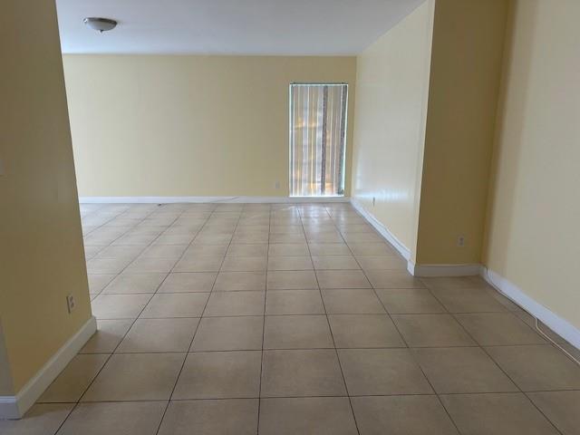 Listing photo 15 for 7013 NW 63RD Court, Tamarac, FL, 33321