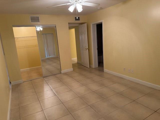 Listing photo 9 for 7013 NW 63RD Court, Tamarac, FL, 33321