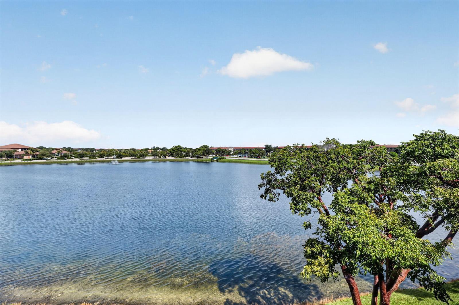 Listing photo 1 for 13001 SW 11TH Court Unit#405A, Pembroke Pines, FL, 33027