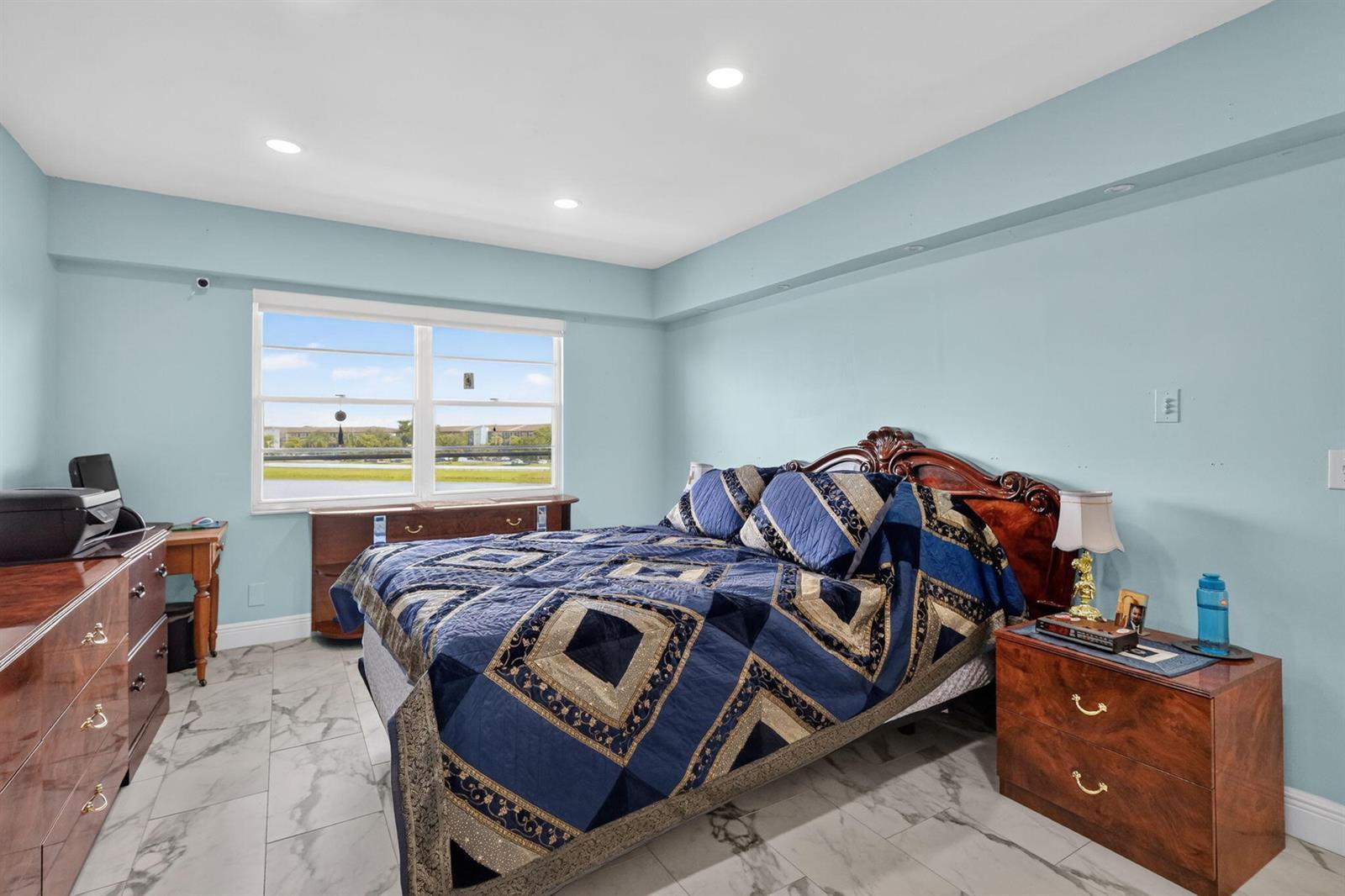 Listing photo 14 for 13001 SW 11TH Court Unit#405A, Pembroke Pines, FL, 33027