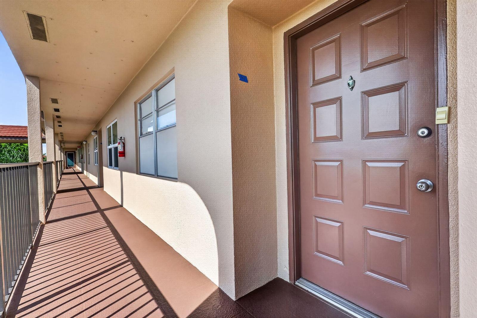 Listing photo 4 for 13001 SW 11TH Court Unit#405A, Pembroke Pines, FL, 33027