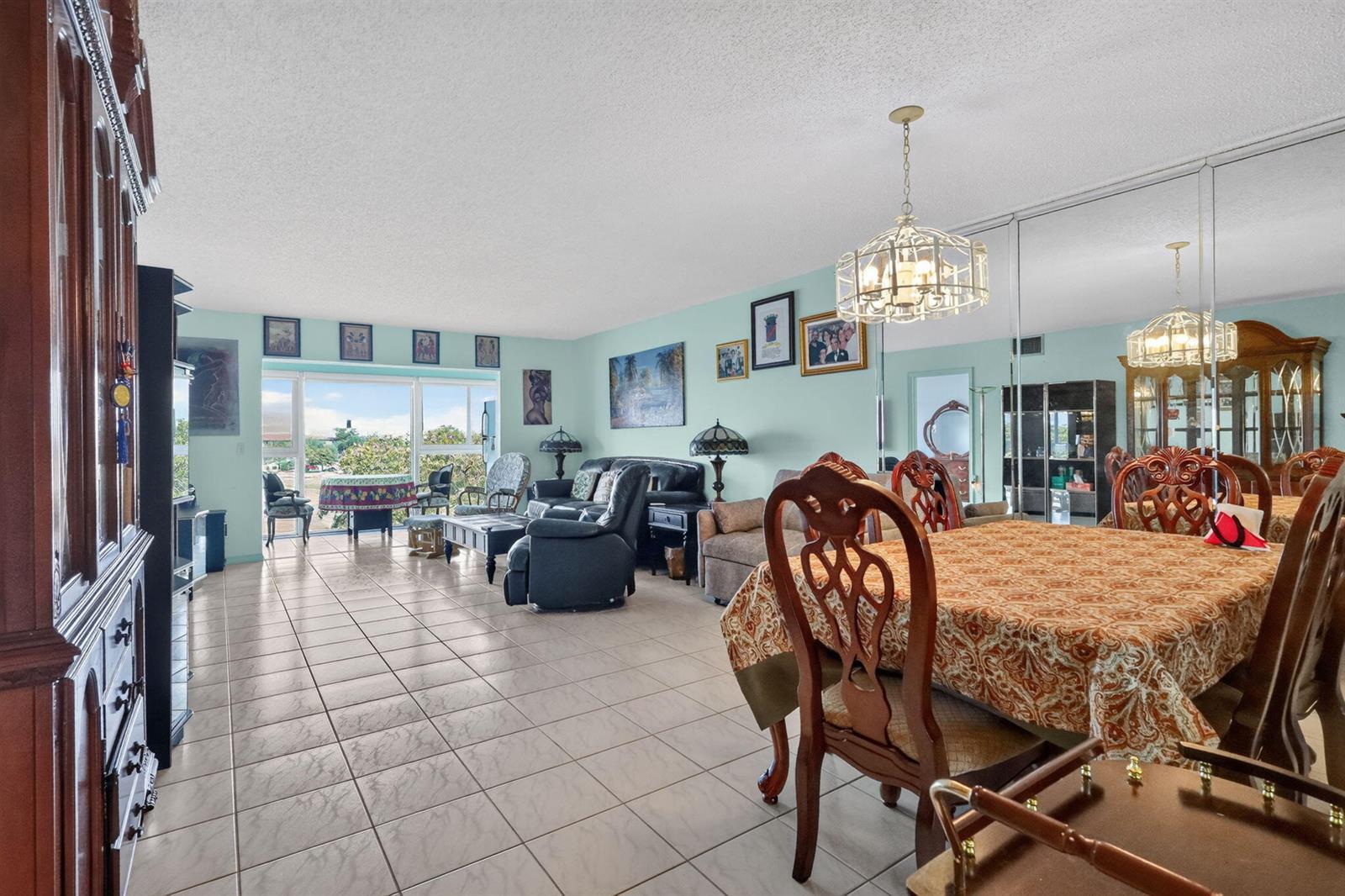 Listing photo 5 for 13001 SW 11TH Court Unit#405A, Pembroke Pines, FL, 33027