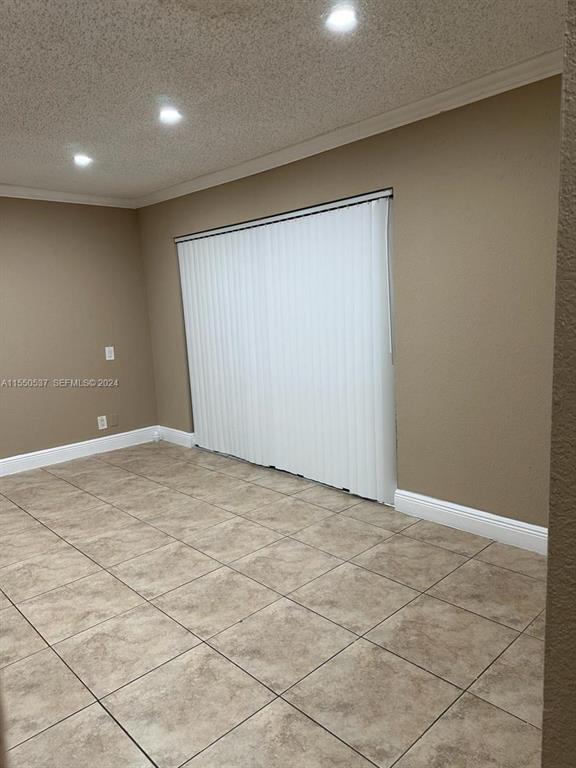Listing photo 12 for 4533 TREEHOUSE Lane Unit#H, Tamarac, FL, 33319