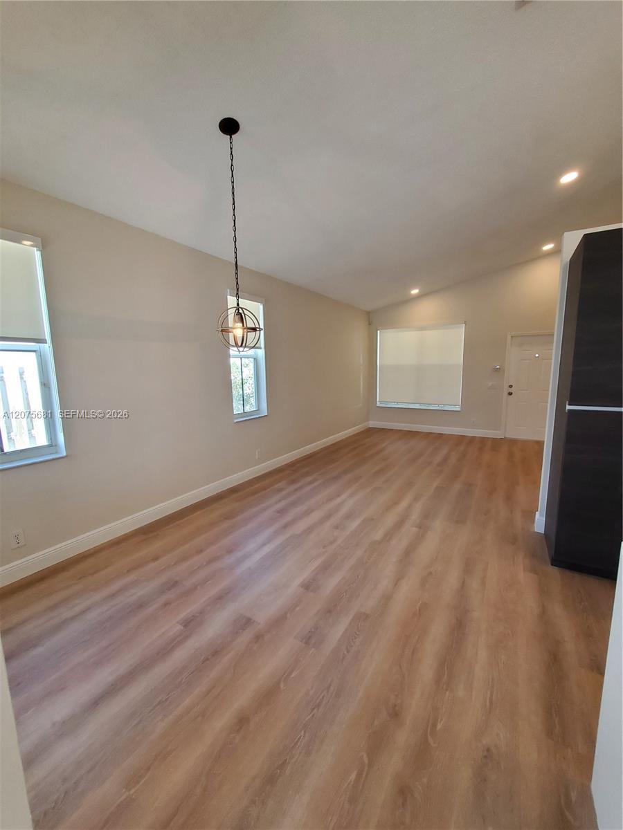 Listing photo 4 for 858 Briar Ridge Rd, Weston, FL, 33327