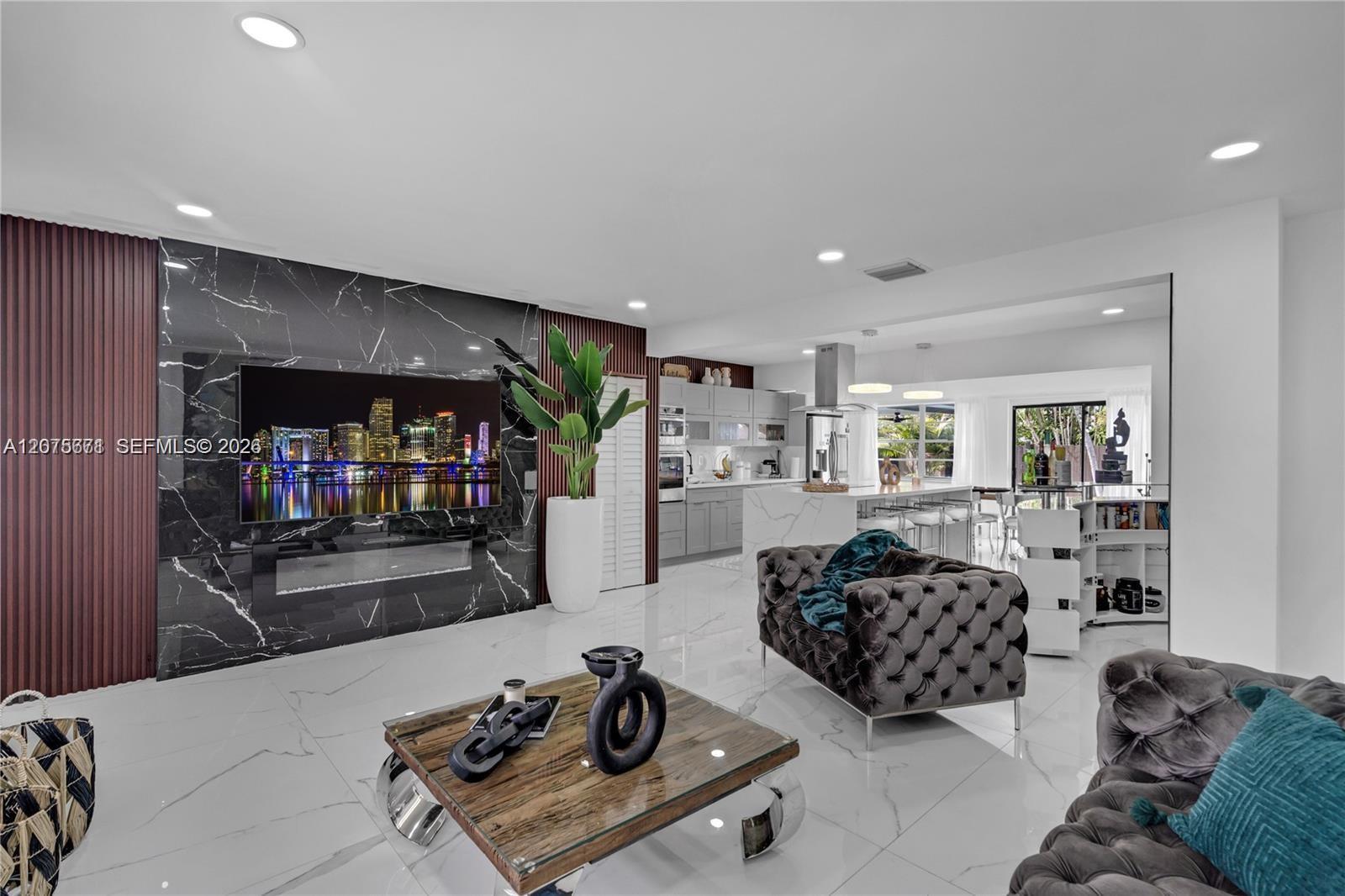 Listing photo 7 for 7031 SW 12th St, Pembroke Pines, FL, 33023