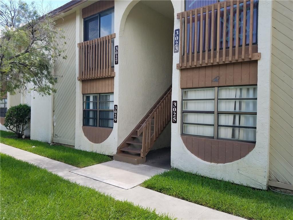 Listing photo 1 for 3027 NW 118TH Drive Unit#220D, Coral Springs, FL, 33065