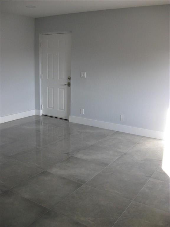 Listing photo 2 for 3027 NW 118TH Drive Unit#220D, Coral Springs, FL, 33065