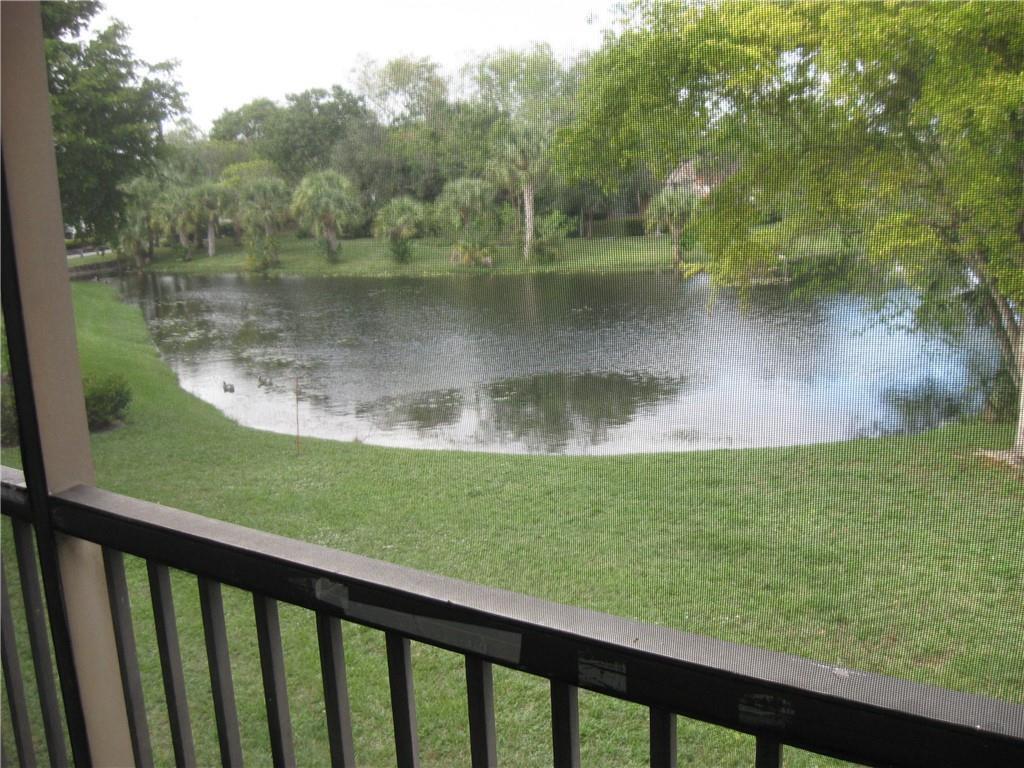 Listing photo 13 for 3027 NW 118TH Drive Unit#220D, Coral Springs, FL, 33065