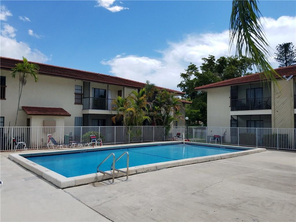 Listing photo 14 for 3027 NW 118TH Drive Unit#220D, Coral Springs, FL, 33065