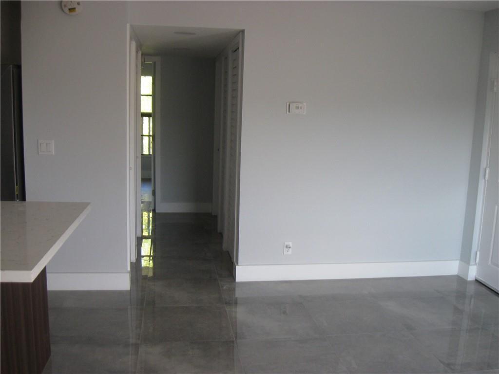 Listing photo 3 for 3027 NW 118TH Drive Unit#220D, Coral Springs, FL, 33065