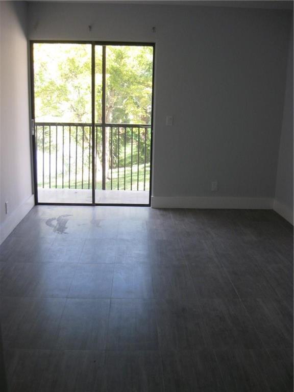 Listing photo 7 for 3027 NW 118TH Drive Unit#220D, Coral Springs, FL, 33065