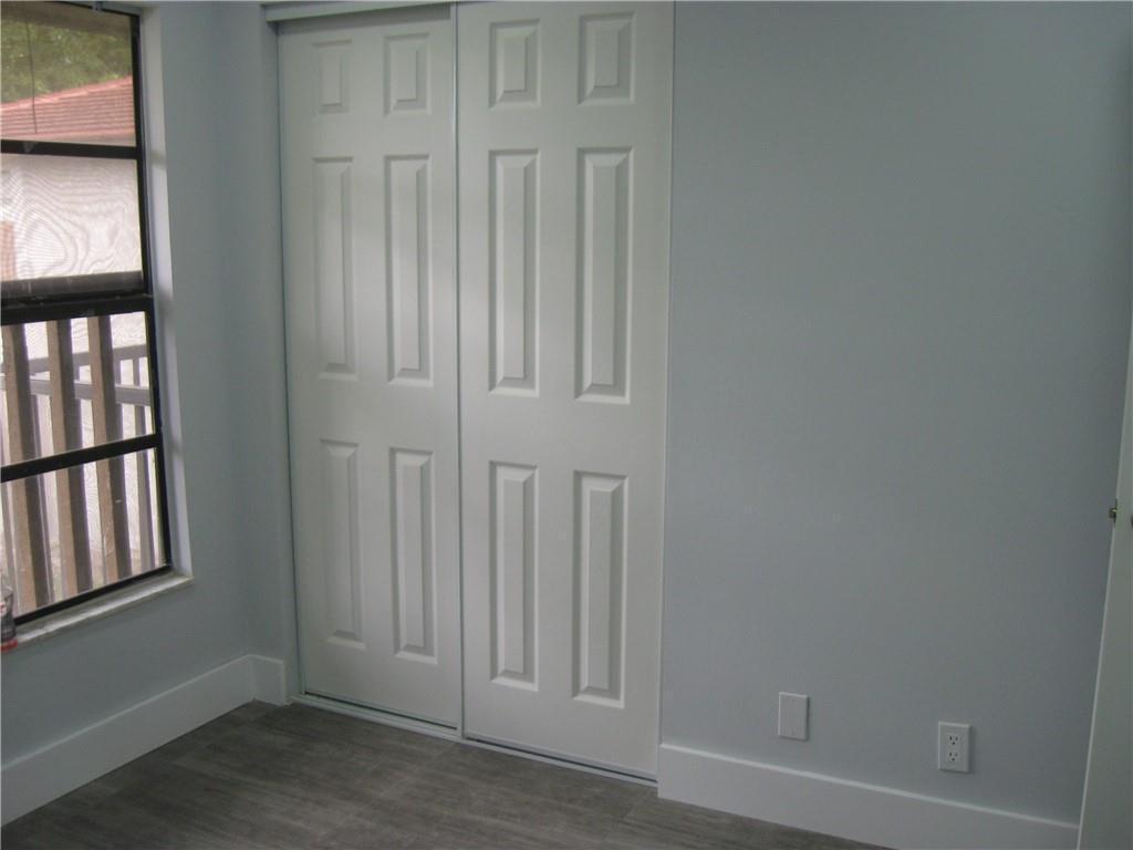 Listing photo 9 for 3027 NW 118TH Drive Unit#220D, Coral Springs, FL, 33065
