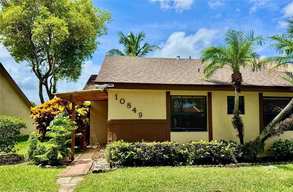 Listing photo 1 for 10849 NW 30TH Place Unit#371, Sunrise, FL, 33322