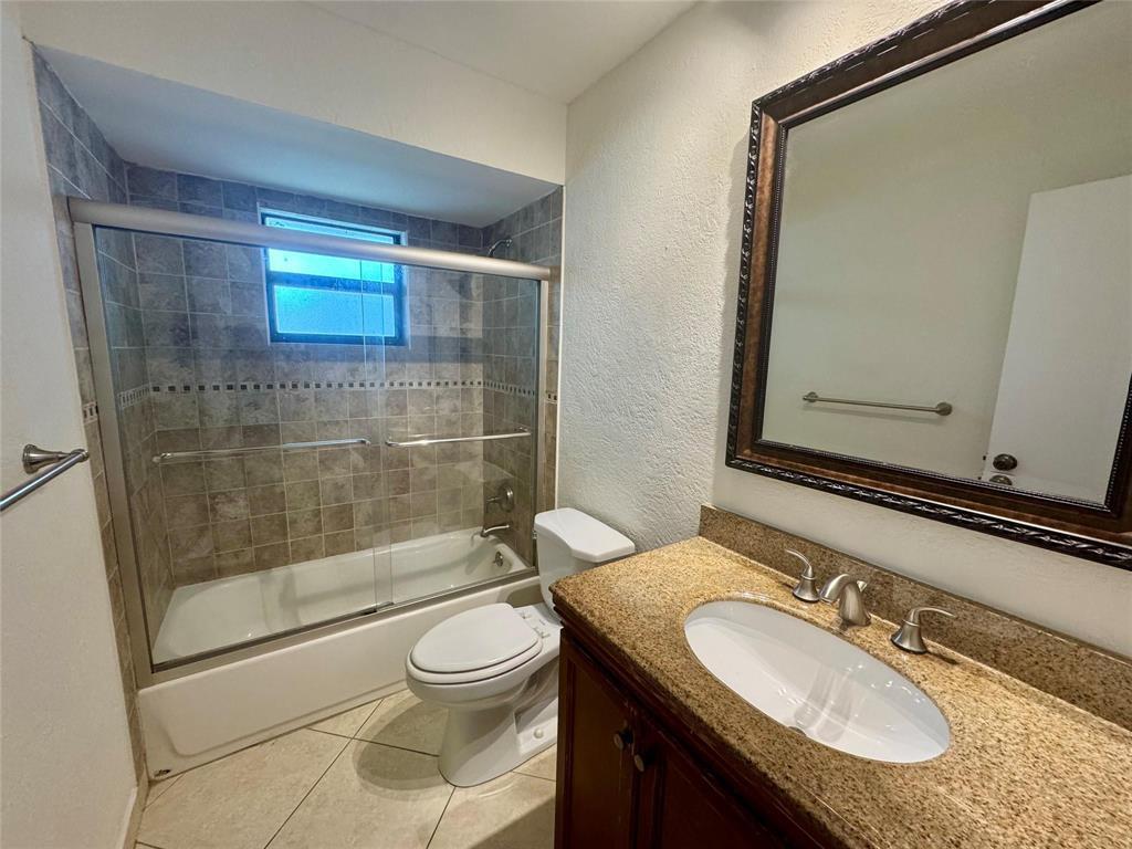 Listing photo 15 for 10849 NW 30TH Place Unit#371, Sunrise, FL, 33322