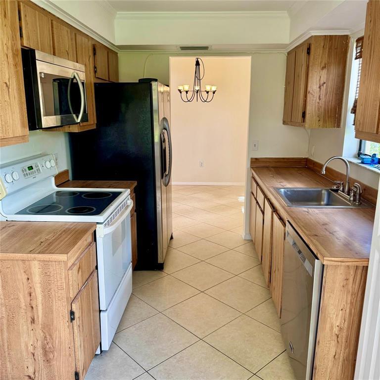 Listing photo 8 for 10849 NW 30TH Place Unit#371, Sunrise, FL, 33322