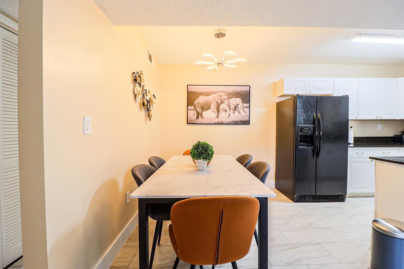 Listing photo 6 for 450 PALM Circle Unit#106, Pembroke Pines, FL, 33025