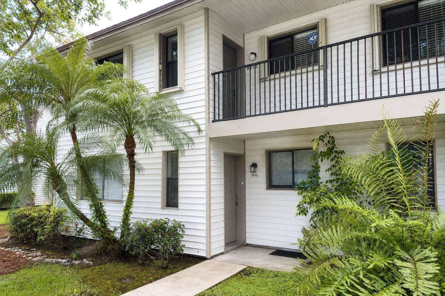 Listing photo 1 for 9816 NW 36th Street Unit#6D, Sunrise, FL, 33351