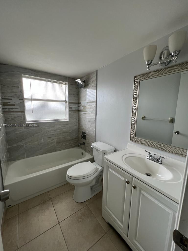 Listing photo 11 for 10112 Twin Lakes Dr Unit#11-E, Coral Springs, FL, 33071