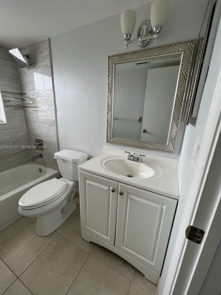 Listing photo 12 for 10112 Twin Lakes Dr Unit#11-E, Coral Springs, FL, 33071