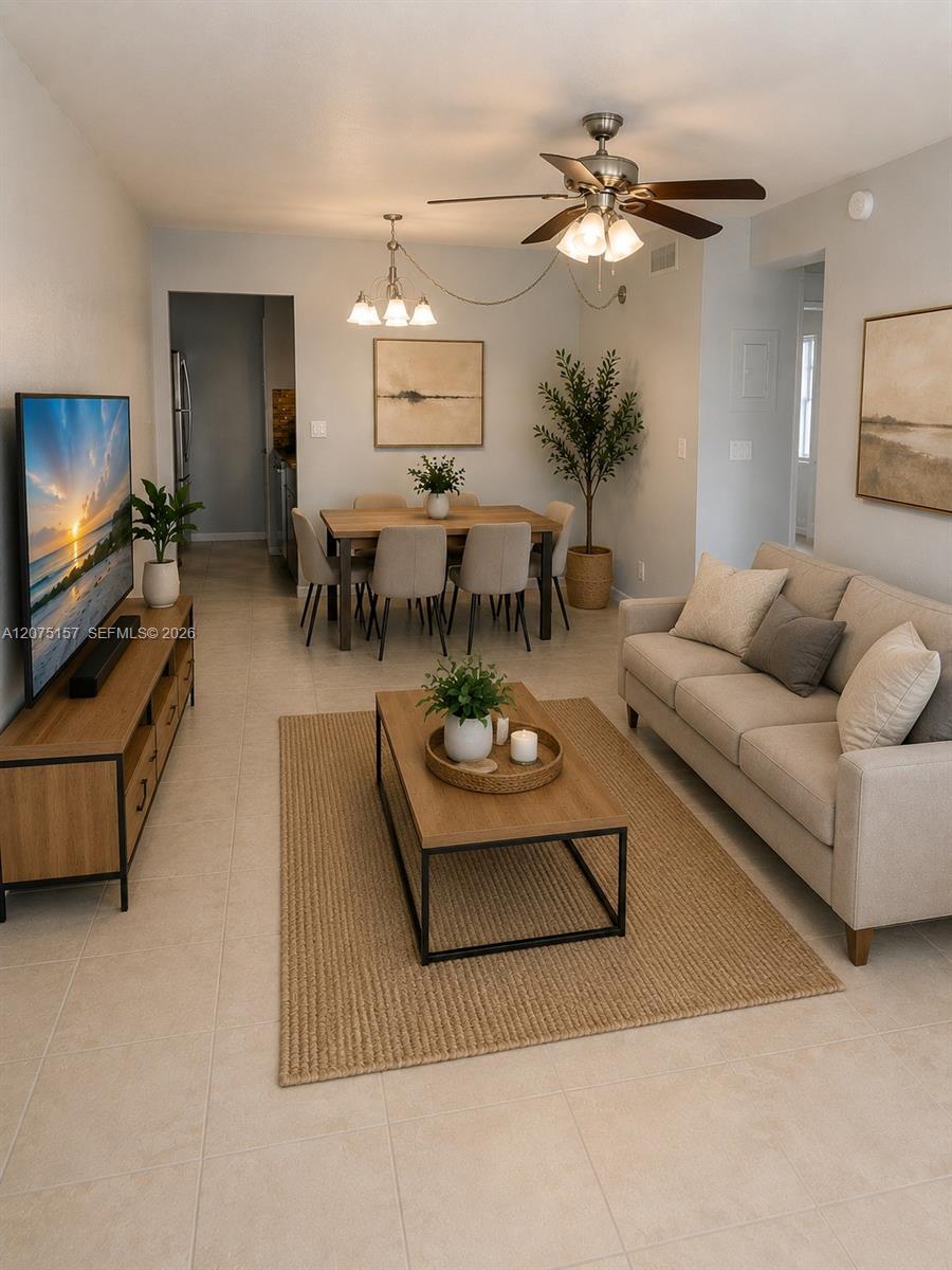 Listing photo 5 for 10112 Twin Lakes Dr Unit#11-E, Coral Springs, FL, 33071
