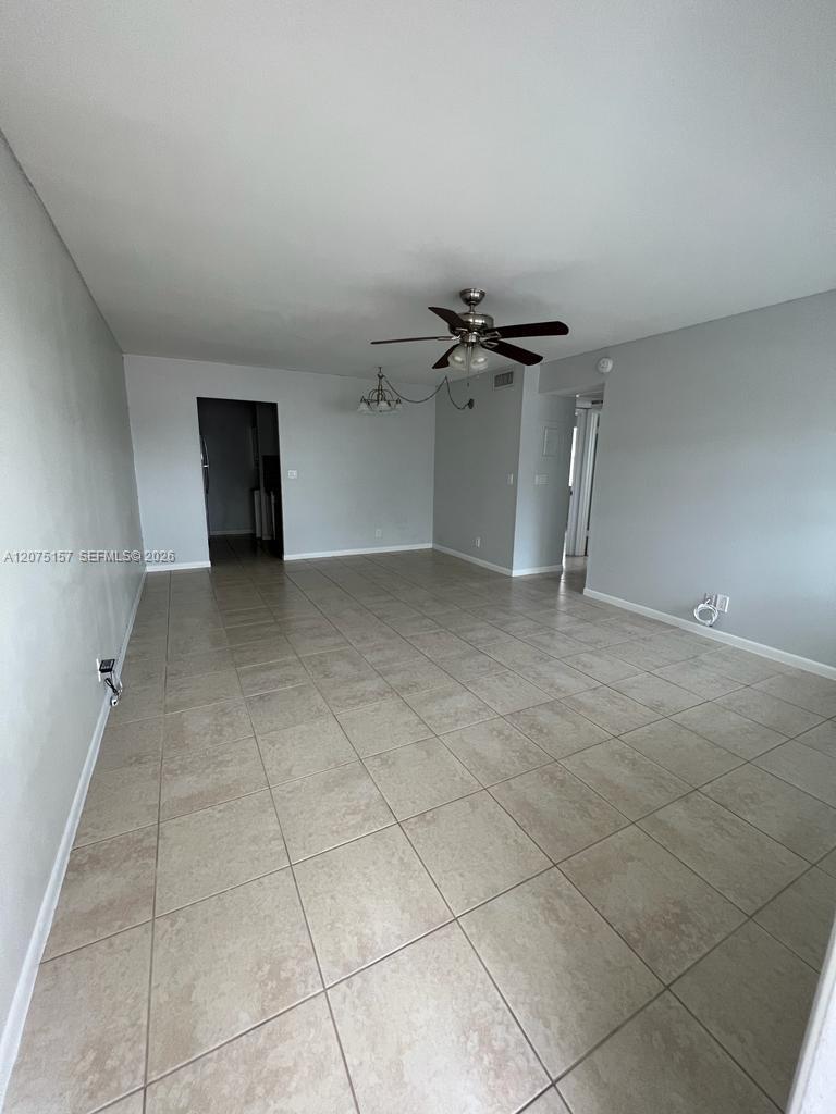 Listing photo 6 for 10112 Twin Lakes Dr Unit#11-E, Coral Springs, FL, 33071