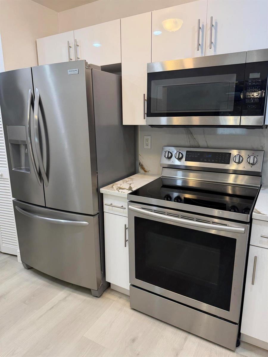 Listing photo 5 for 4147 NW 90th Avenue Unit#204, Coral Springs, FL, 33065