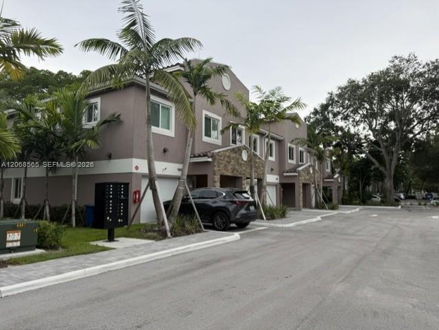 Listing photo 15 for 1571 NW 94th Way Unit#1, Coral Springs, FL, 33071