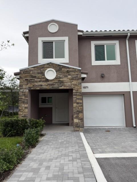 Listing photo 4 for 1571 NW 94th Way Unit#1, Coral Springs, FL, 33071
