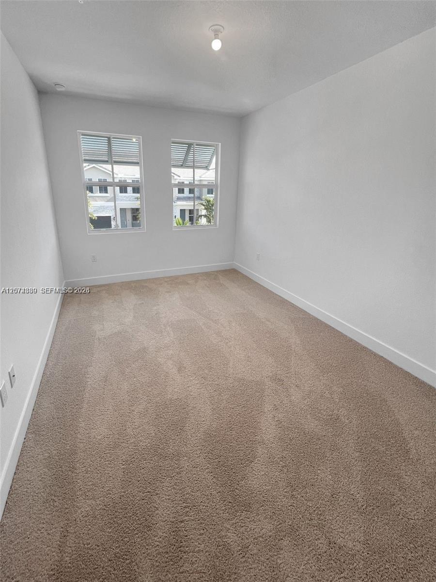 Listing photo 10 for 17025 SW 1st Street, Pembroke Pines, FL, 33027