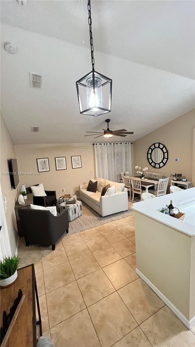 Listing photo 6 for 5319 Harmony Place Unit#5319, Kissimmee, FL, 34758
