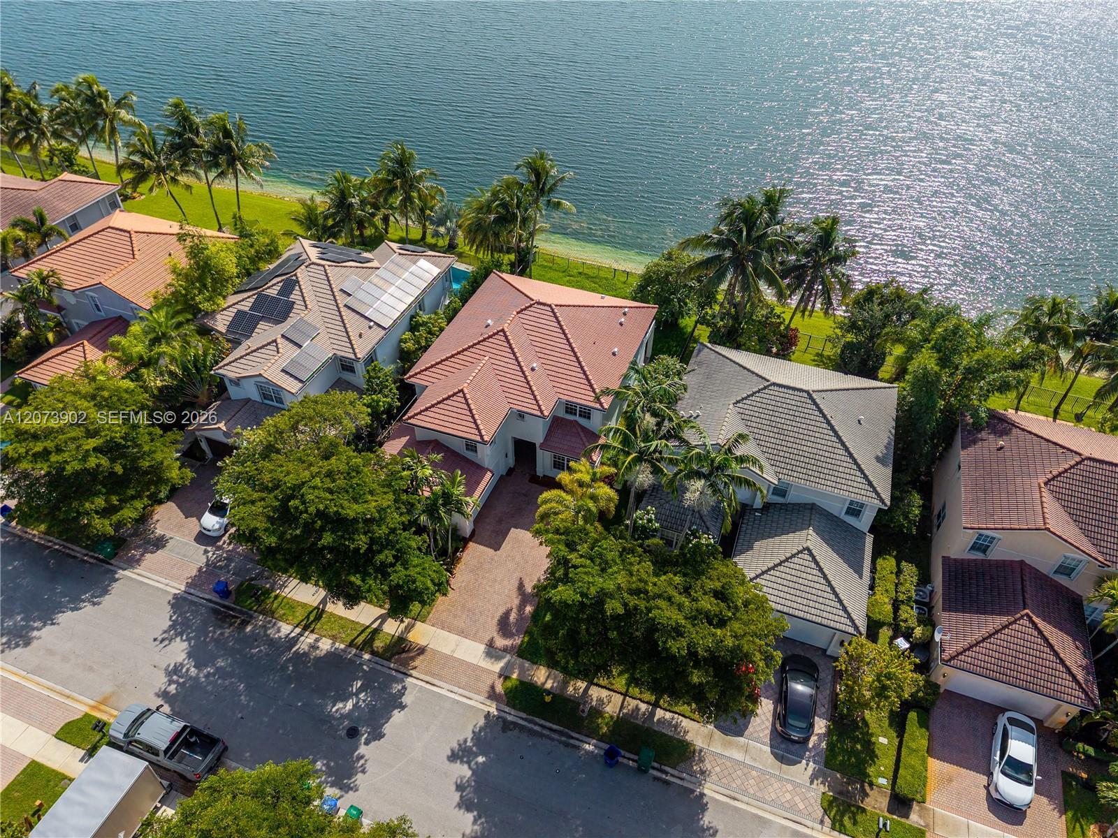 Listing photo 4 for 5297 SW 183rd Ave, Miramar, FL, 33029