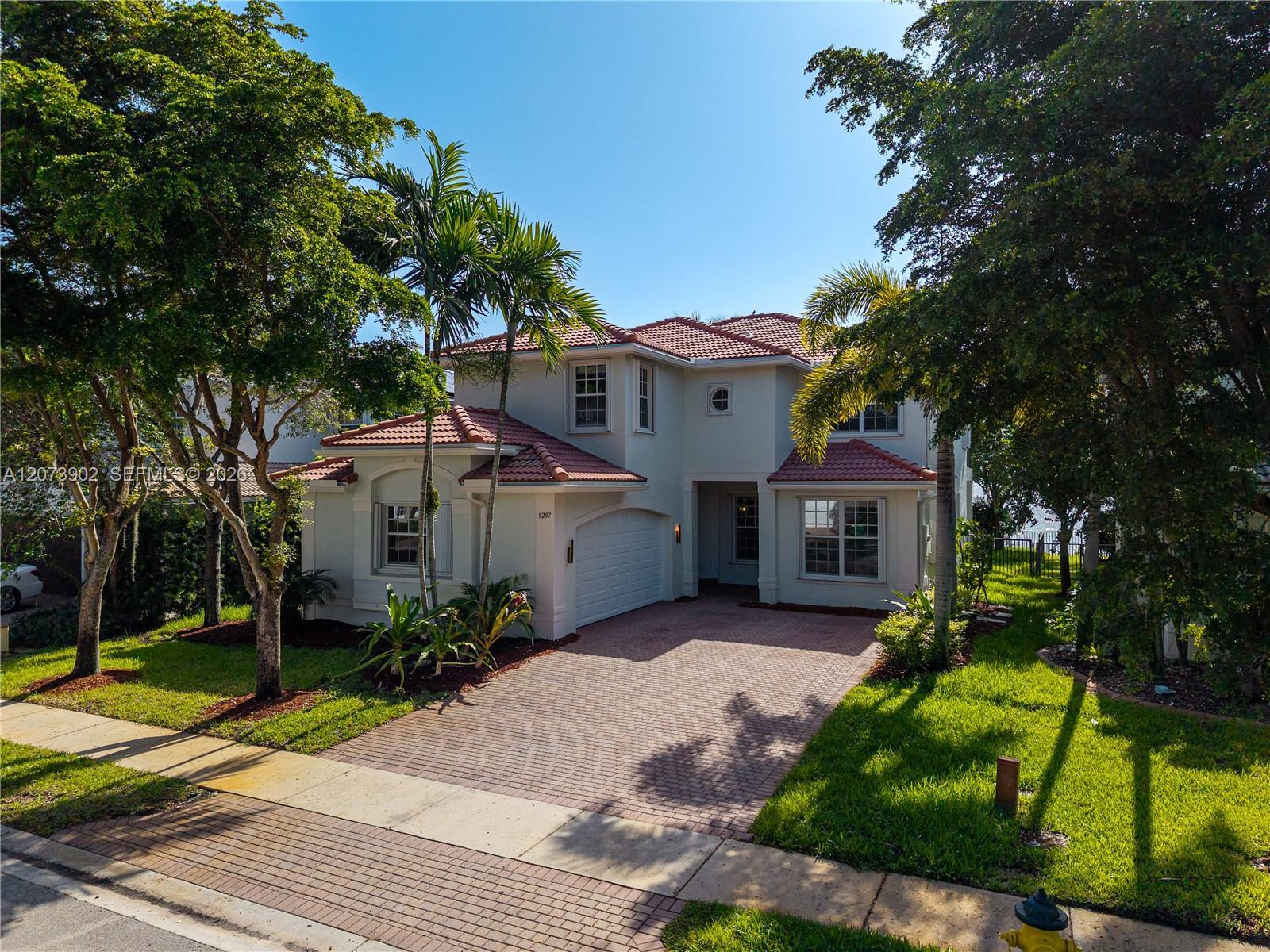 Listing photo 5 for 5297 SW 183rd Ave, Miramar, FL, 33029